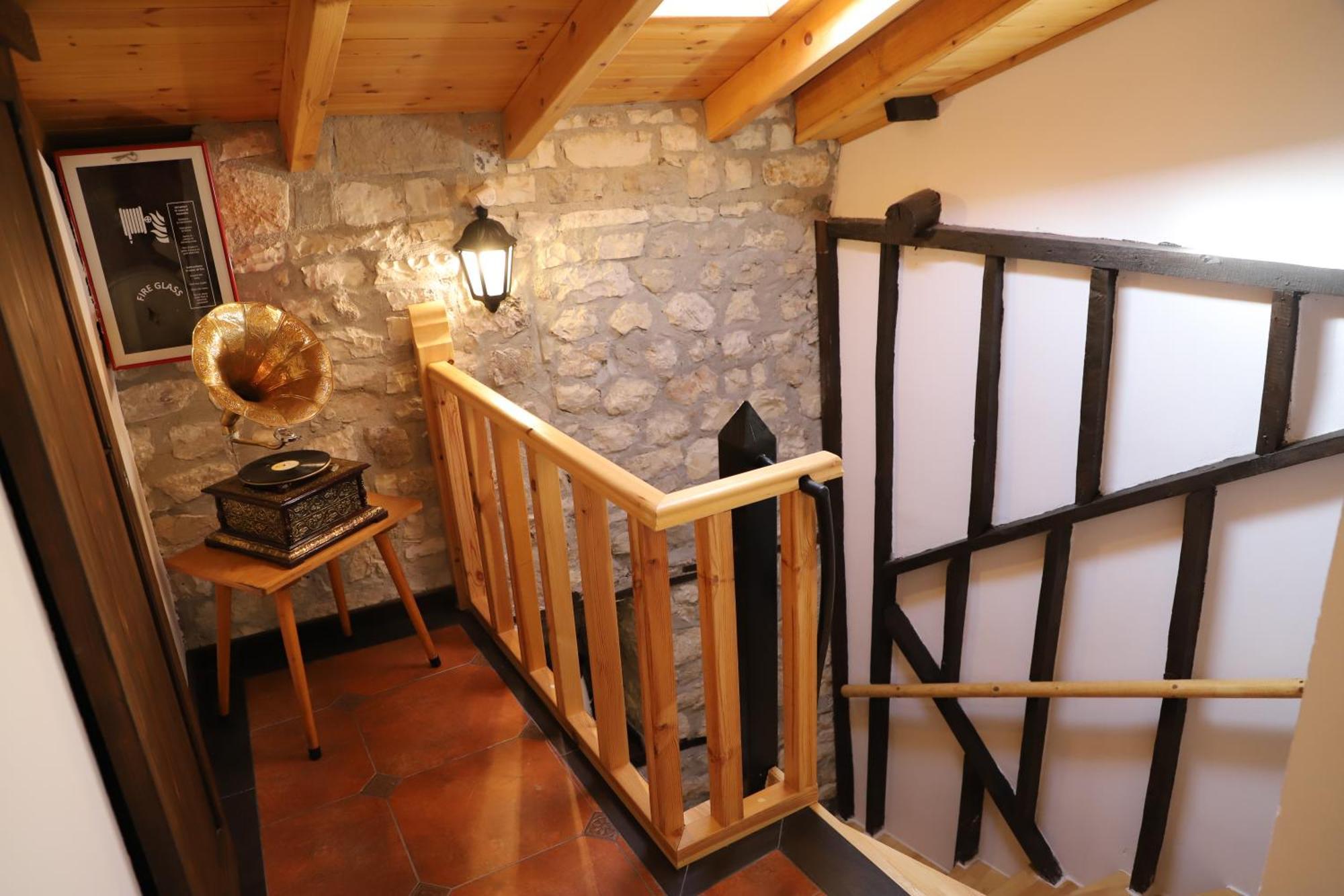Vila Art Berat Castle エクステリア 写真