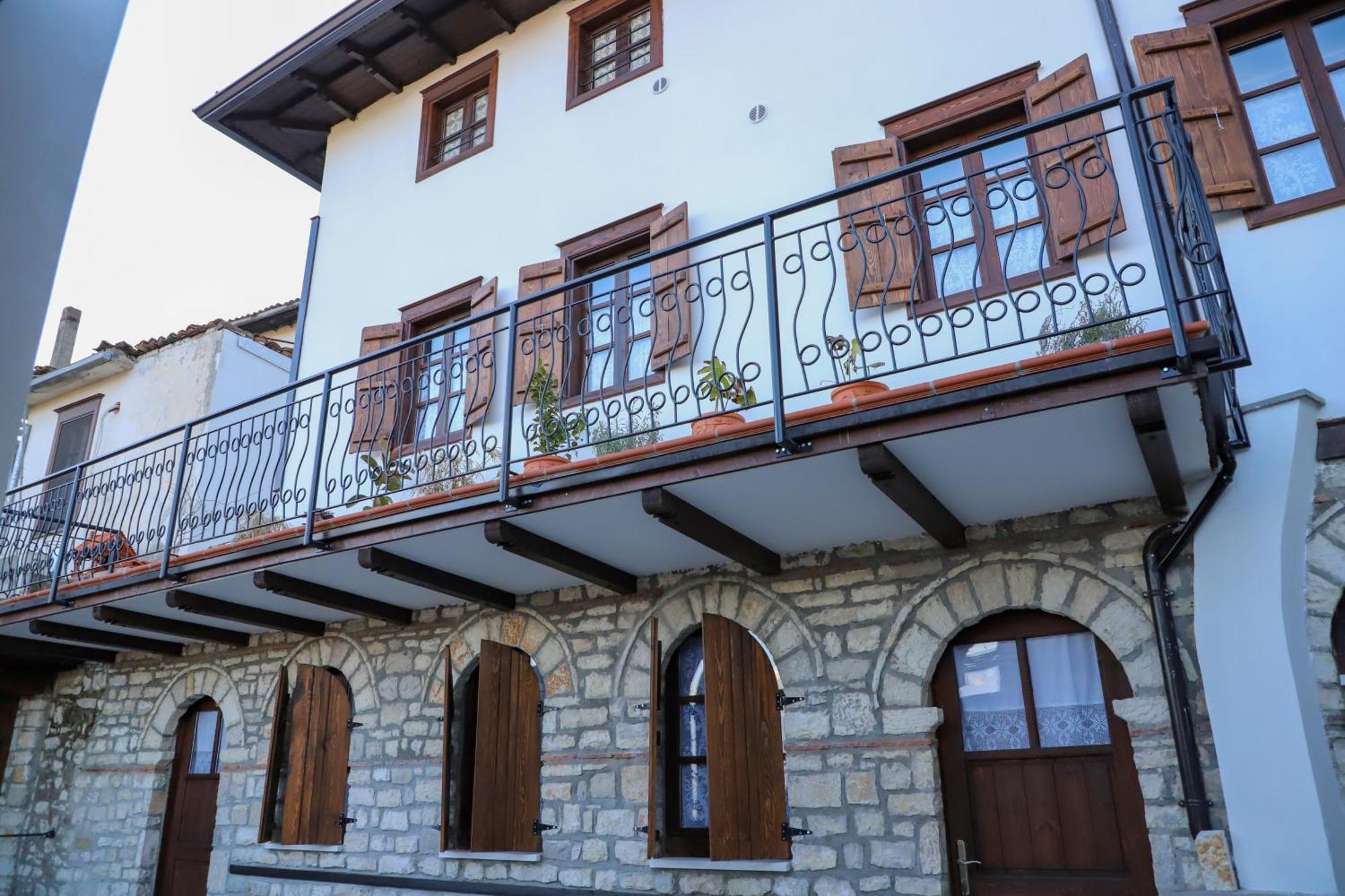 Vila Art Berat Castle エクステリア 写真